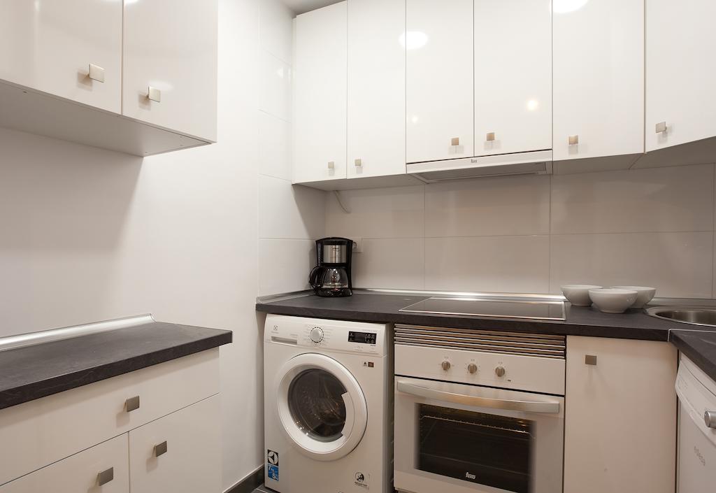 Barnapartments Basic Gracia Barcelona Exterior foto