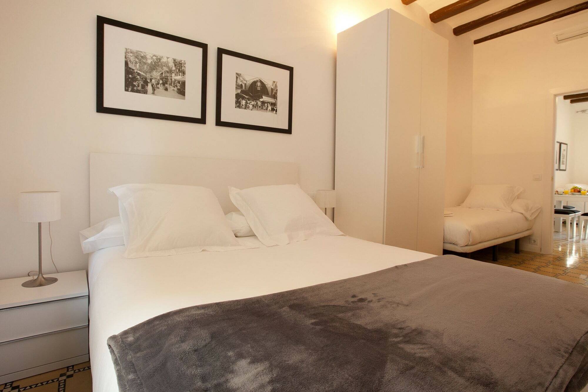 Barnapartments Basic Gracia Barcelona Exterior foto